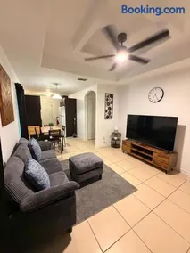 Ambient Apartments Near University Dr - Image 1