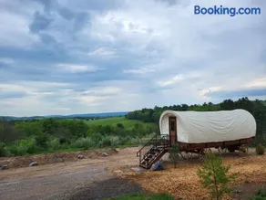 Unique Covered Wagon Tiny Home - Fire Pit - Grill - Stargazing - Sunrises - Glamping - Image 1