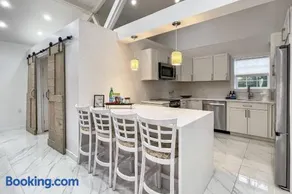 Cozy Cottage in Cos Cob - Image 2