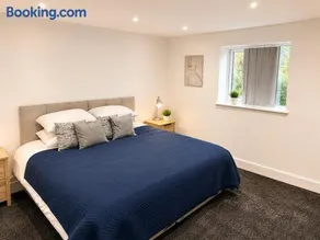 Modern Retreat Near Donington Park & EMA 6 - Image 2