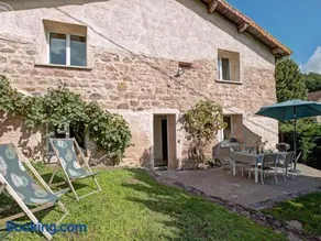 Gîte confortable au cœur de la Loire avec jardin clos - Image 1