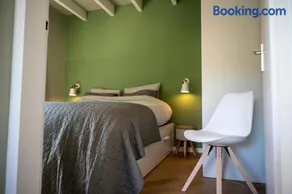 Charmant bungalow adapté aux familles avec terrasse, jardin et barbecue | Vue jardin | Proche de la plage | Idéal pour le télétravail | Avec animaux acceptés - Image 5