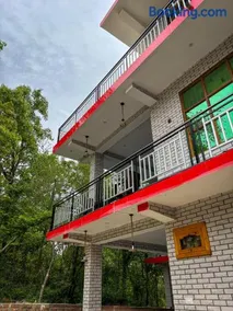 Kinaara Bir-Tea Garden & Mountain View Stay Near Landing Site - Image 1