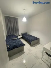 VPG Central Luxury Apartment - Image 2