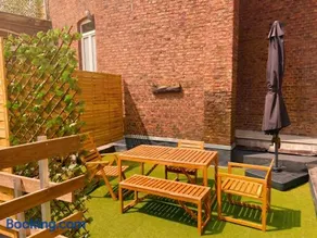 Residence Royal Sélys, City-Center - Bike Parking and Outdoor - Image 2