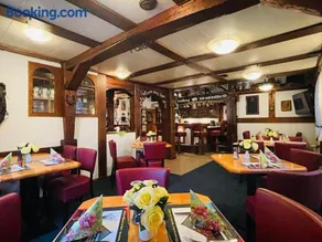 Hotel-Restaurant Zum Dorfkrug - Image 2