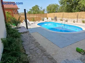 Apartment Laura - with PRIVATE swimming pool - Image 2
