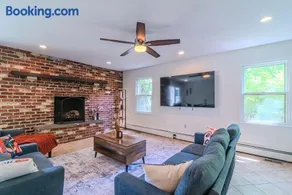 Arlington Suite - Image 4