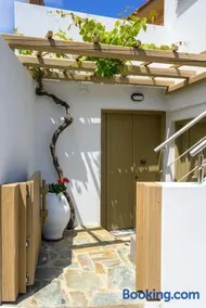 Manolis House - Image 2