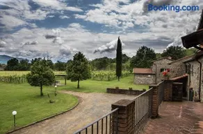 Coriana Apartments & Villas - Image 2