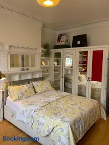 10 min to The Heart of London - Zone 2 - Charming 2 bed Apartment - Image 3