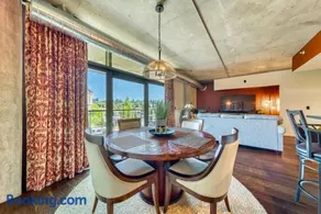 Downtown Condo Above Restaraunts- Free Parking - Image 2