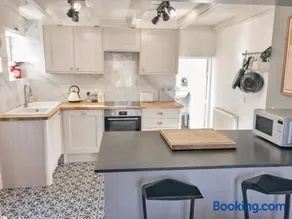 21 British Road - Image 2