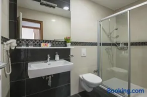Sky Apartments - Image 2