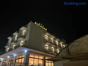 Hotel Alcazar - Image 2