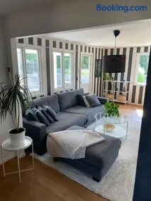 Trevligt hus & Sjöbod i mysiga Mollösund Tången - Image 2