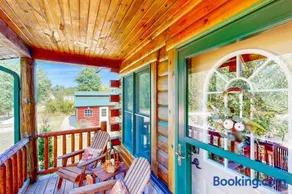 Blissful Deer Cabin - Image 1