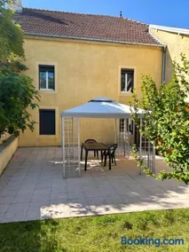 Charmante maison à Cemboing, 700 m² - Image 1