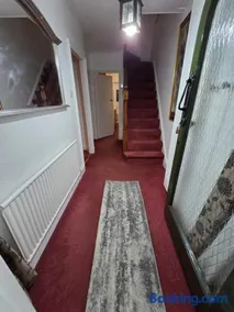 Edgware, Haru Residence 4bed House - Image 2