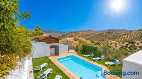 Casa Dehesa de las Casas Algarinejo by Ruralidays - Image 1
