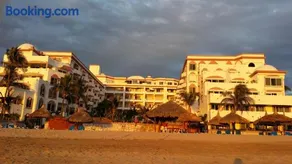 Maz4you Beachfront Condo - Image 1