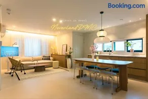 DMC Premium House - Image 1