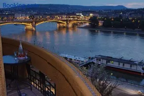 High End Budapest in the city center - Image 1