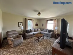 Granny's Farmhouse - Image 4
