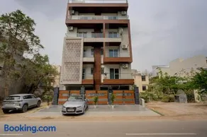 The Empire Studioz Golf Course Road - Image 4