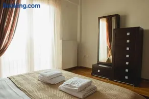 Ellie's Hospitality - Image 2