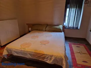 Sunflower Apartment - Image 3