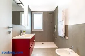 Superior Beach Aparthotel - Image 3