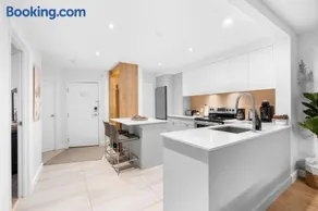 Chic Mt-Tremblant Condo with View on the Lake - Image 2