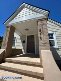 Freshly renovated home in a vintage neighborhood - Image 1