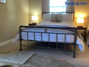 The Somerton Hideaway - Image 2