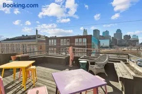 3 Bedroom Penthouse Downtown Close to Everything - Image 4