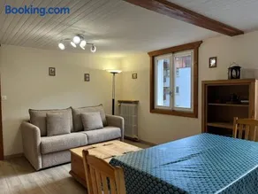 Appartement 2 Chambres au Centre, Proche Pistes, Wifi, Animaux Bienvenus - Image 1