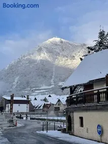 Saint lary soulan charmant T2 plein centre ville - Image 2