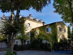 Villa Maxglan - Image 1