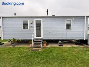 Beautiful 2 bedroom caravan , Leysdown - Image 1