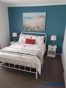Cozy Home Style Accommodation - Image 1