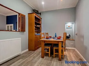 2 Bed seafront cottage in Portpatrick - Image 2