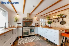 Gazen View Cottage - Image 2