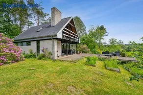 Cosy Two-Storey Holiday Home Close To Lyngsbæk Beach - Image 1
