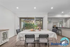 Spacious 4BR Yard Retreat - Image 3