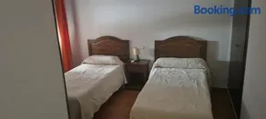 Hostal La RoDa - Image 2