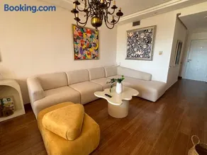 Skyline & Sea Getaway Villa Apartment - Image 4