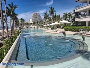 Disfruta a lo grande en la Isla Residences Acapulco - Image 5