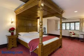 Hockwold Hall - Former Royal residence - Image 3
