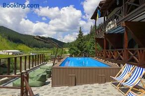 Chalet CrepDeChine Hotel - Image 2